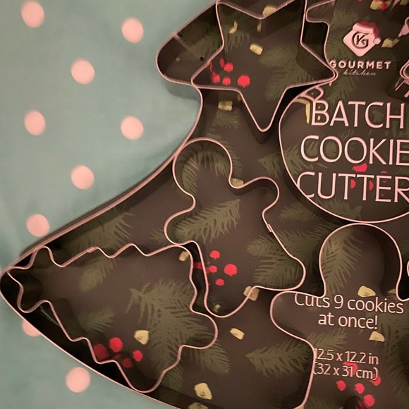 Gourmet Kitchen Batch Cookie Cutter 9 Designs SS New - Picture 2 of 5